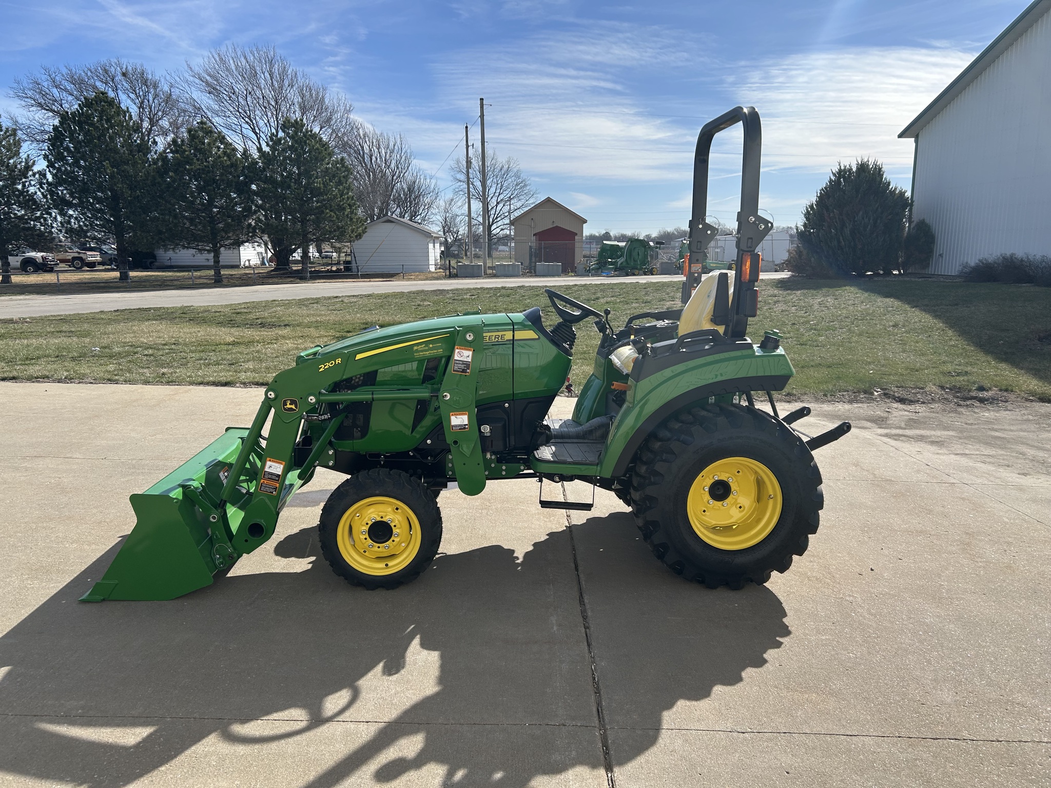  2025 John Deere 2032R at Heritage Tractor in Topeka, KS