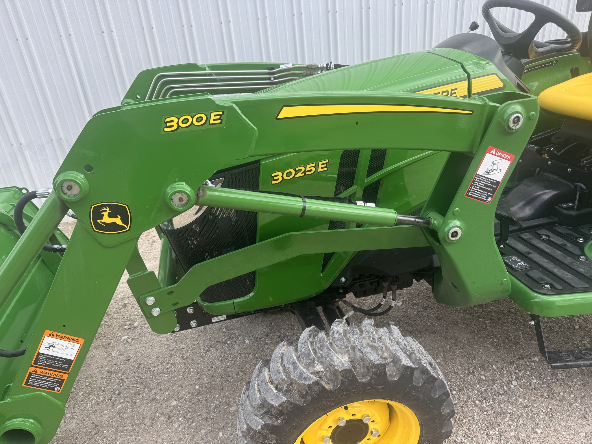  2025 John Deere 3025E at Heritage Tractor in Monmouth, IL