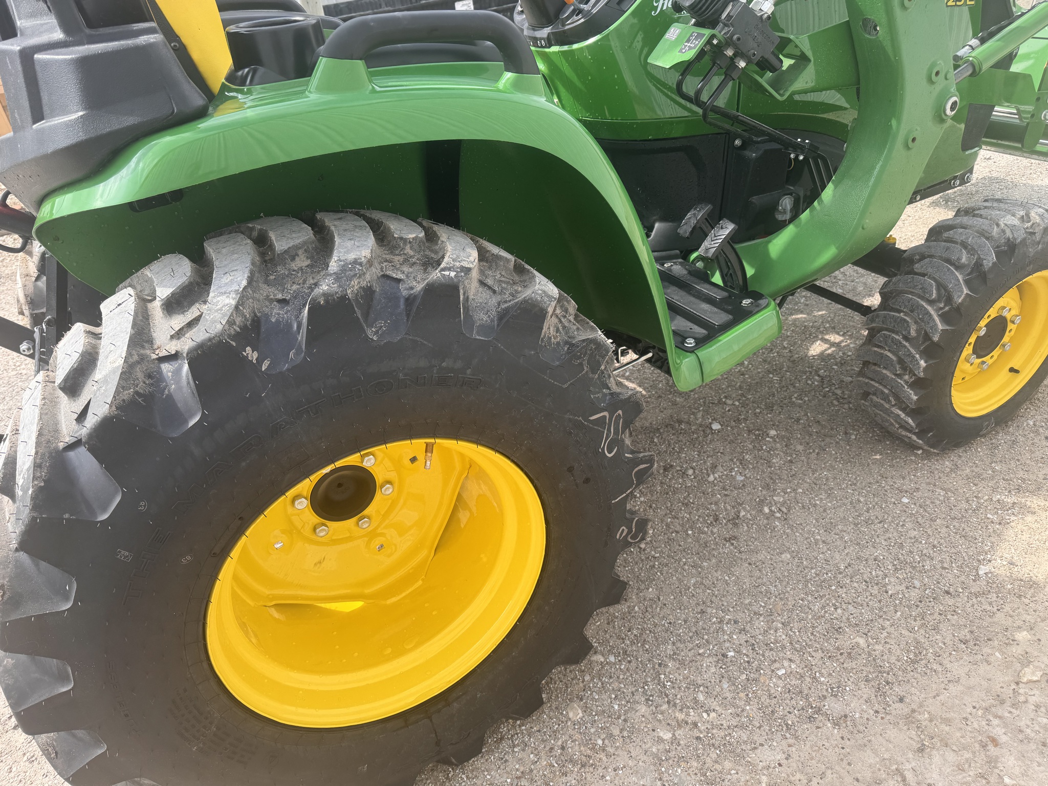  2025 John Deere 3025E at Heritage Tractor in Monmouth, IL