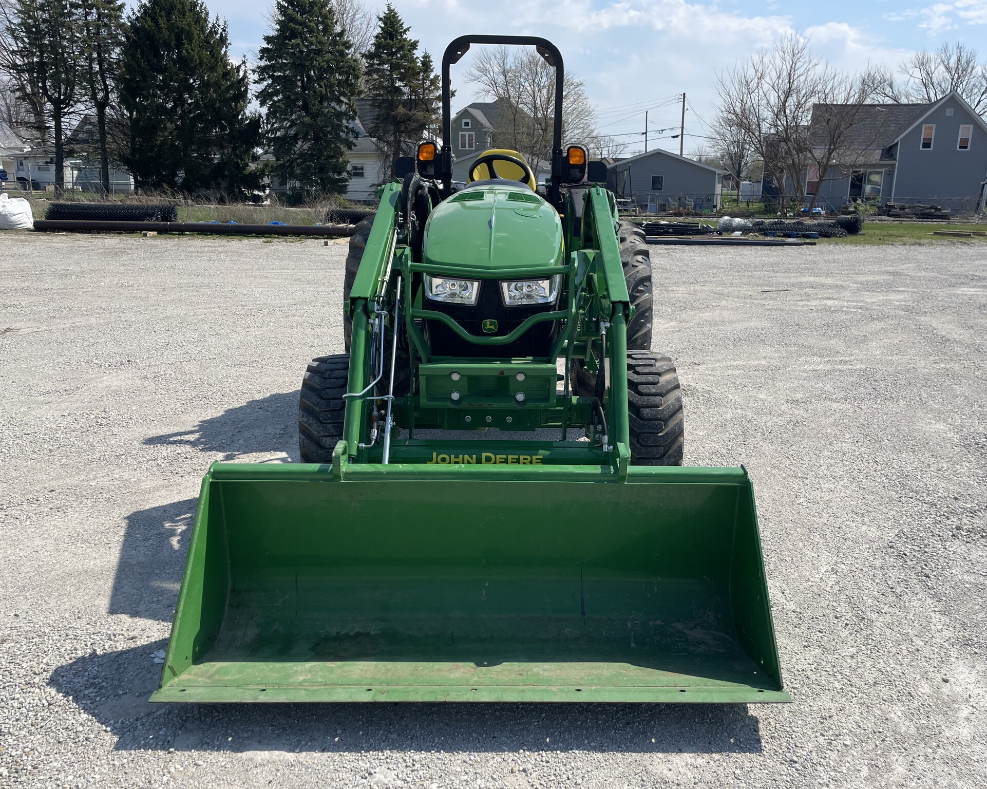 2022 John Deere 4066M Image 2
