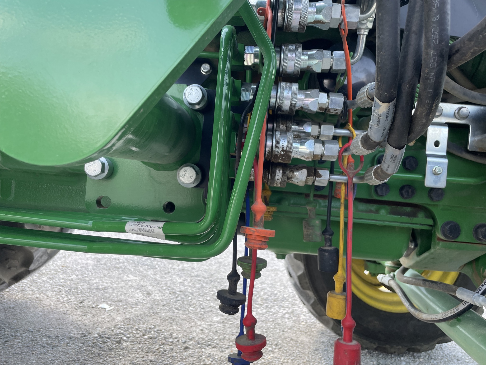 2022 John Deere 4066M Image 9