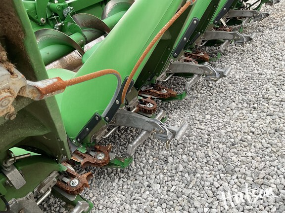 Photo of 2025 John Deere CF 12