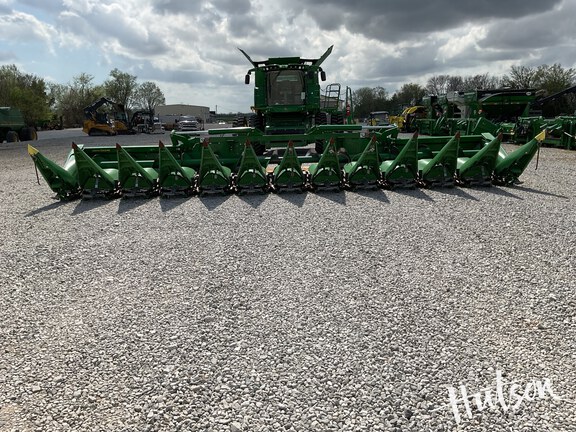 Photo of 2025 John Deere CF 12
