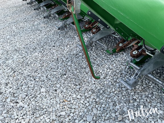 Photo of 2025 John Deere CF 12