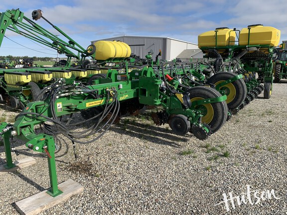 Photo of 2025 John Deere 1775NT