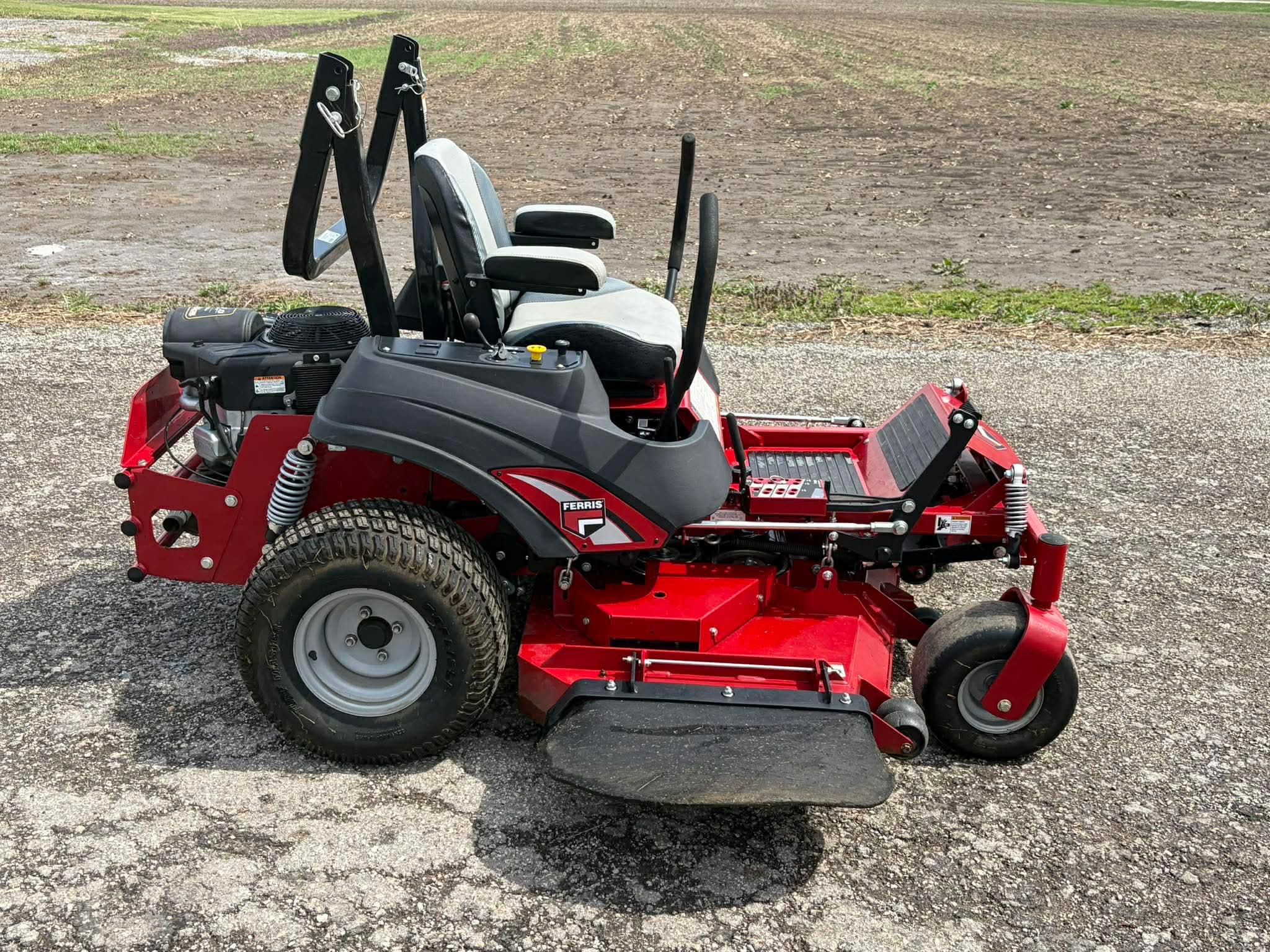 2018 Ferris IS700Z27 B61 Image 2