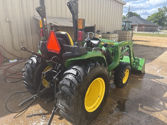 2022 John Deere 3032E Photo 2