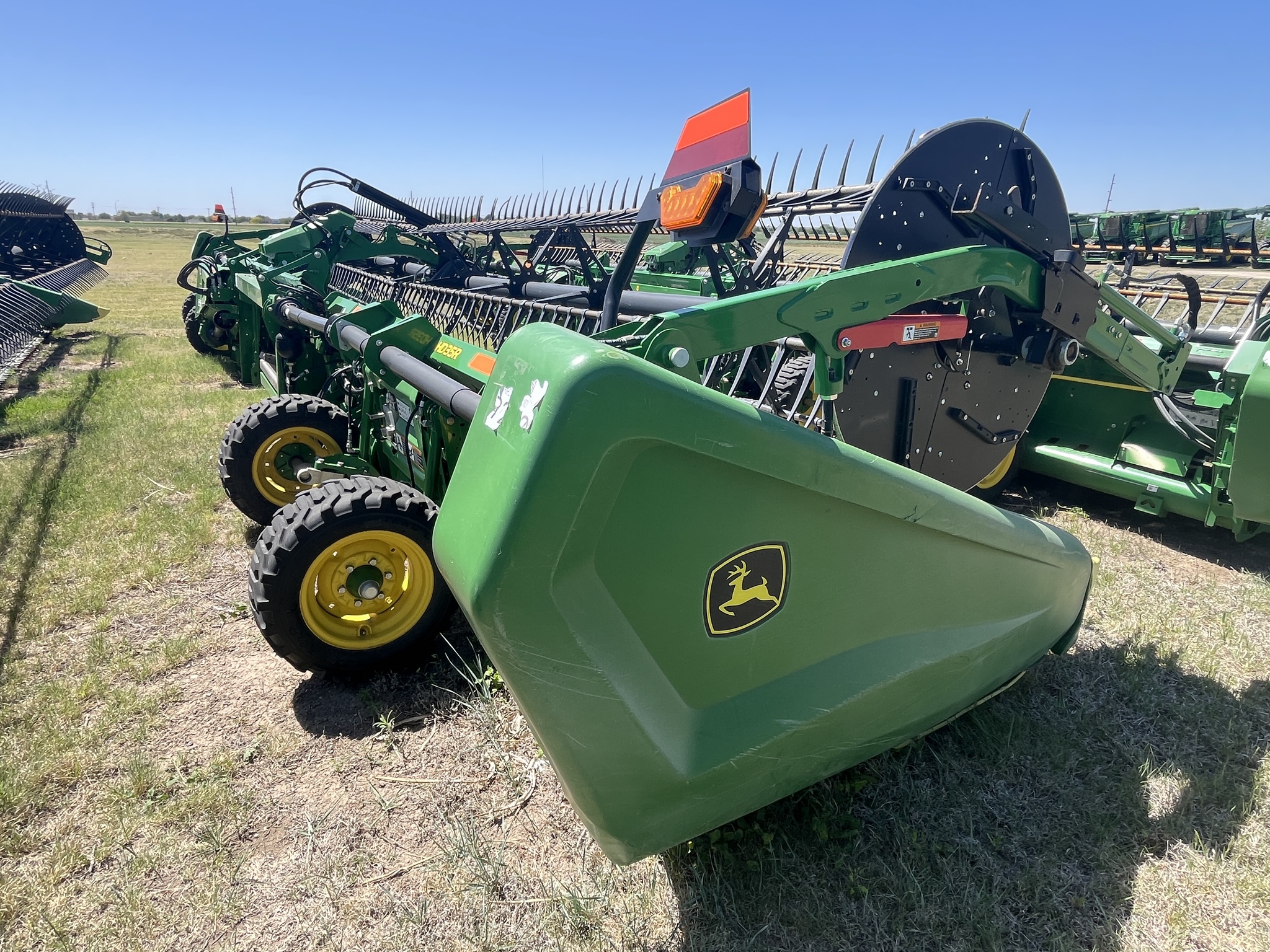 2024 John Deere HD35R Image 5