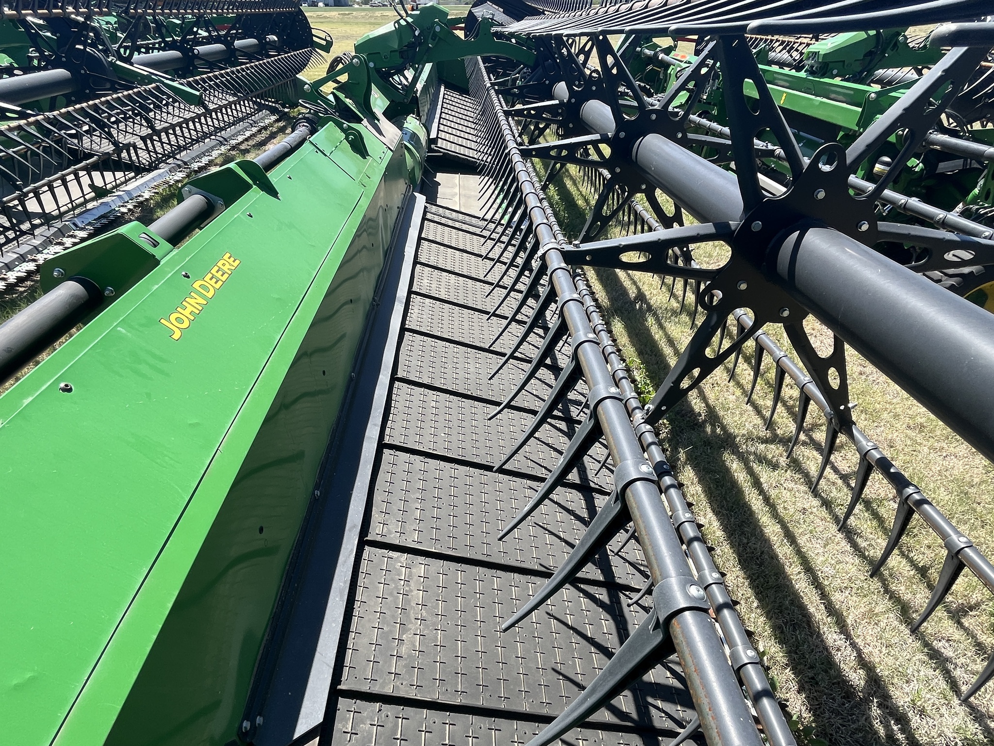 2024 John Deere HD35R Image 7