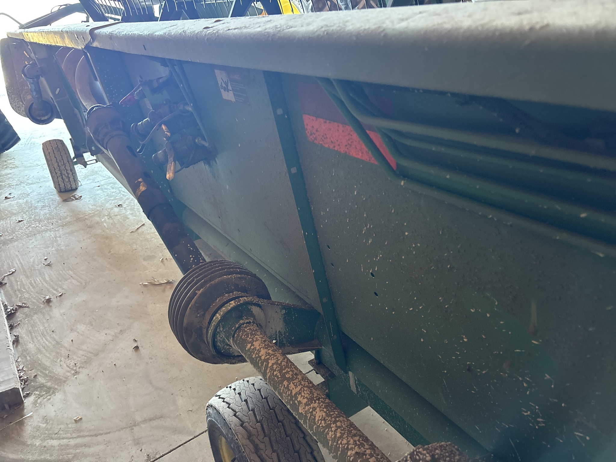 Used 2001 John Deere 920 Combine Platforms at Koenig Equipment in Anna, OH - PhotoXL2