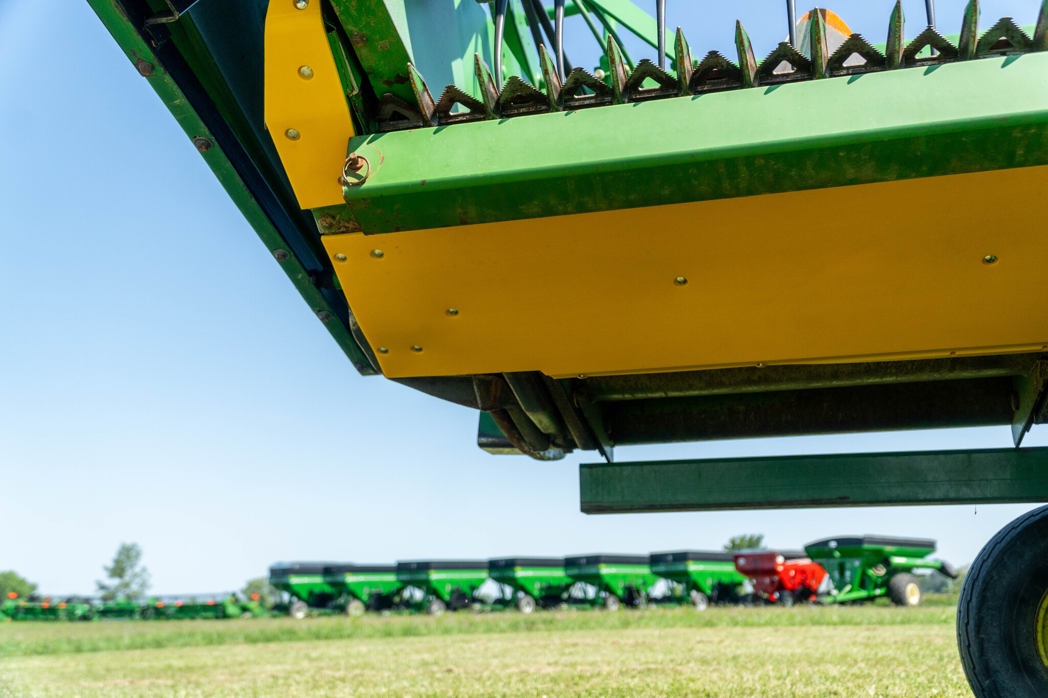 Used 2001 John Deere 920 Combine Platforms at Koenig Equipment in Anna, OH - PhotoXL15