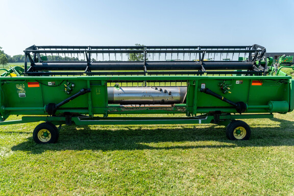 Used 2001 John Deere 920 Combine Platforms at Koenig Equipment in Anna, OH - Photo3
