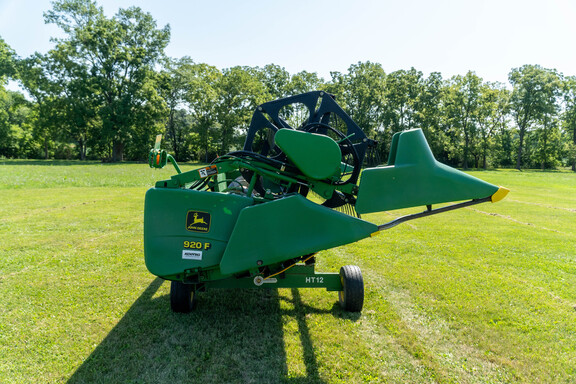 Used 2001 John Deere 920 Combine Platforms at Koenig Equipment in Anna, OH - Photo5