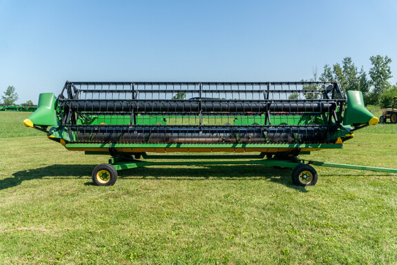 Used 2001 John Deere 920 Combine Platforms at Koenig Equipment in Anna, OH - Photo6