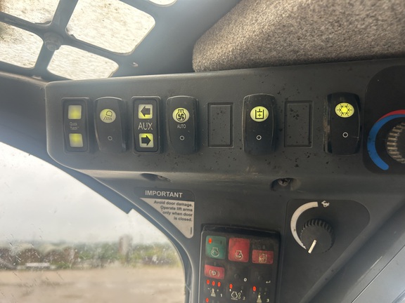 Photo of 2020 John Deere 330G