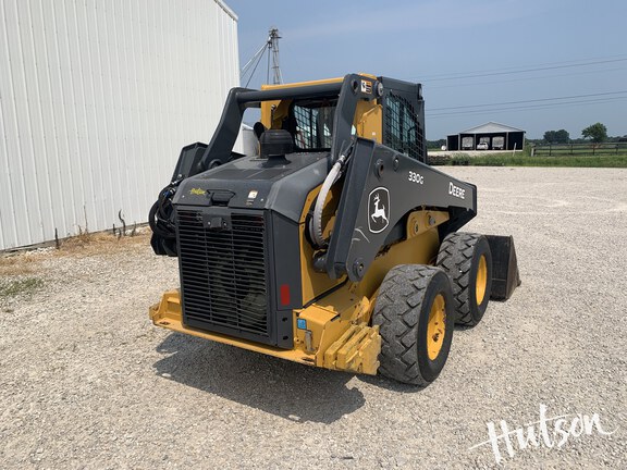 Photo of 2020 John Deere 330G