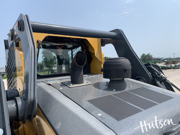 Photo of 2020 John Deere 330G
