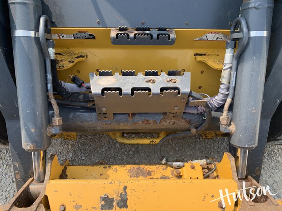 Photo of 2020 John Deere 330G
