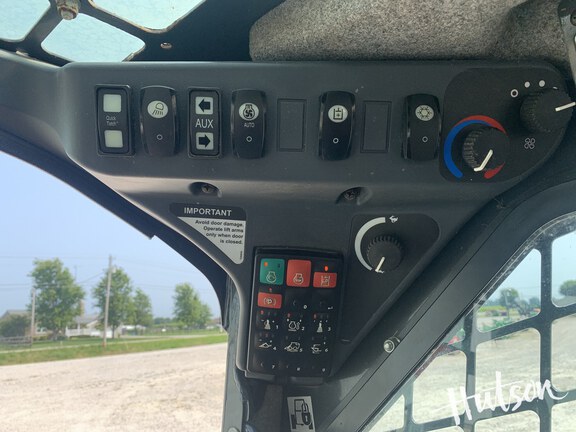Photo of 2020 John Deere 330G