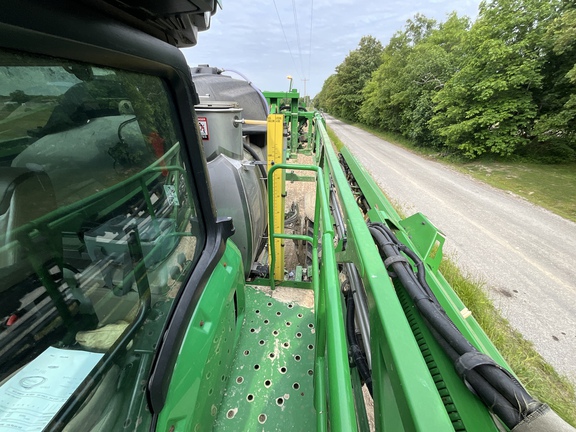 Photo of 2023 John Deere 412R