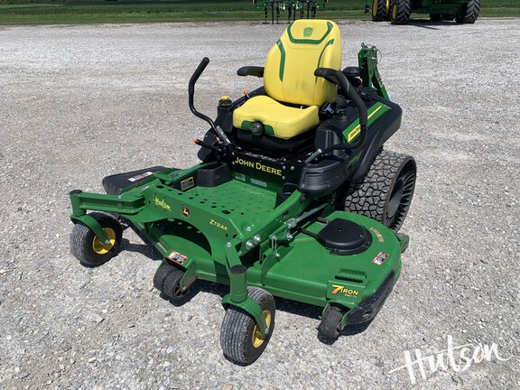 Photo of 2025 John Deere Z960M