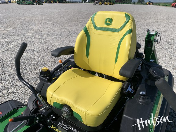 Photo of 2025 John Deere Z960M