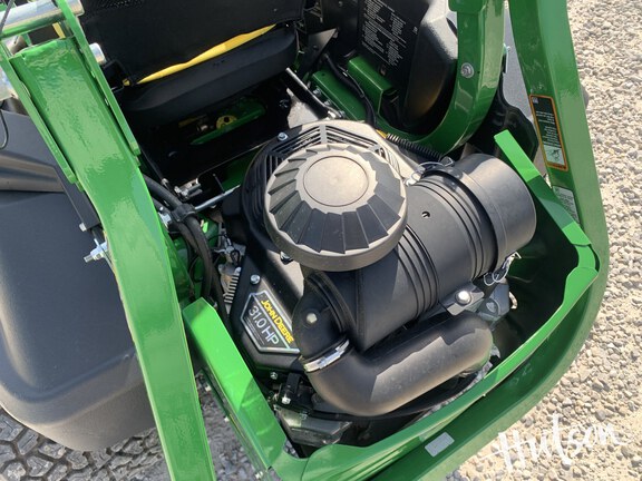 Photo of 2025 John Deere Z960M