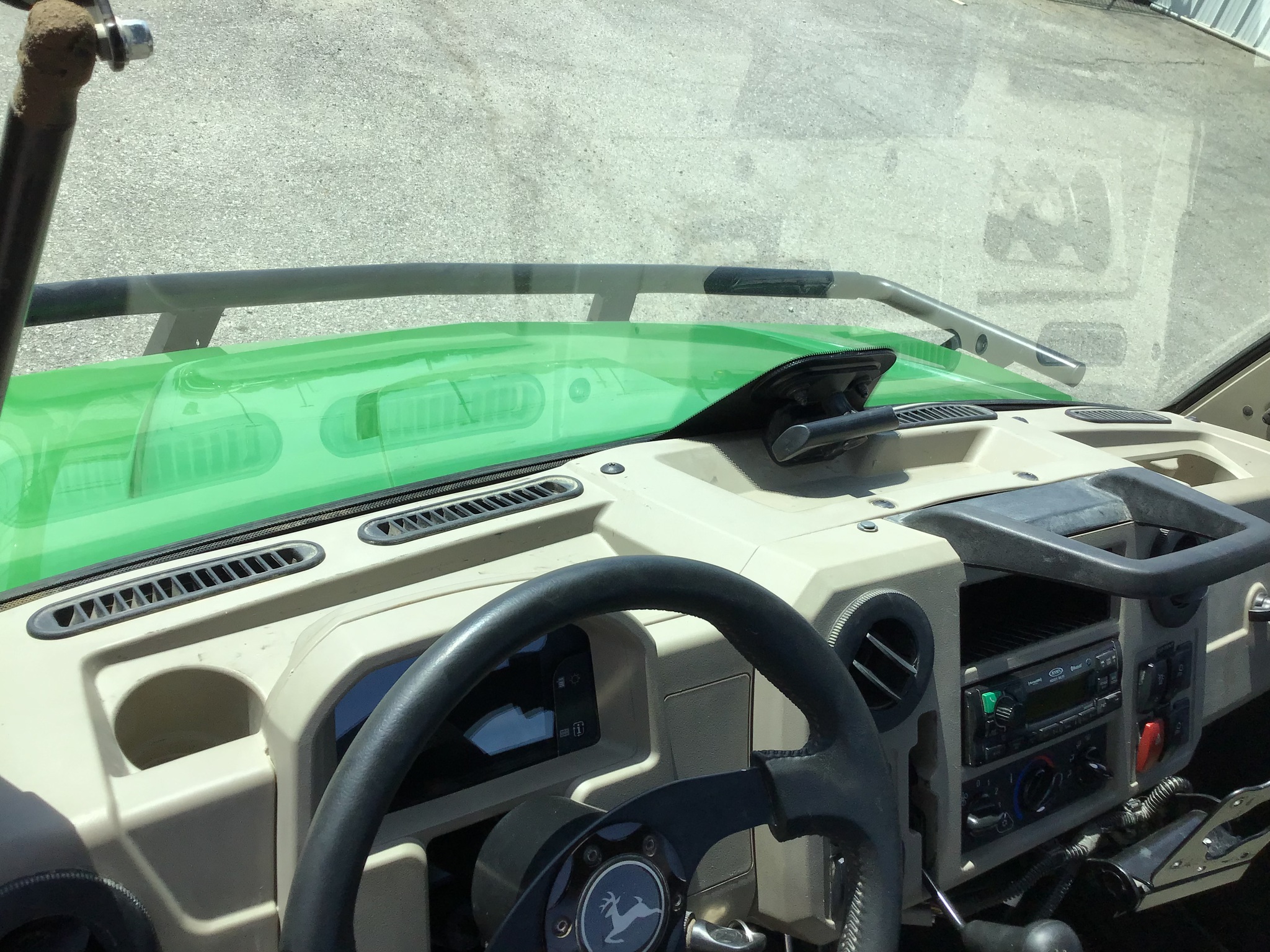 2022 John Deere XUV 835R Image 8