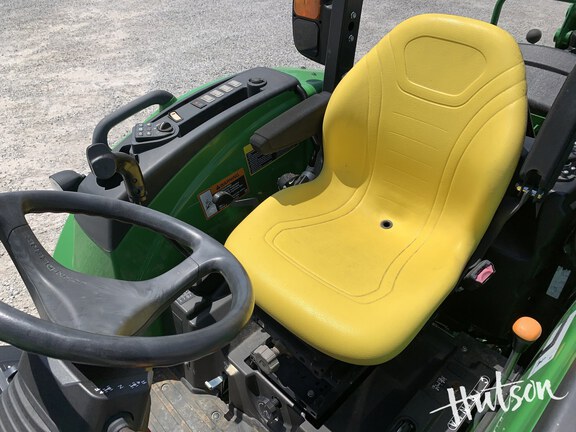 Photo of 2022 John Deere 4066R