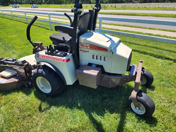 2024 Grasshopper 725D