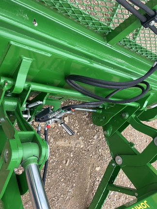 2023 John Deere 620R (5th thumbnail)