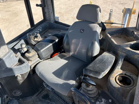 2022 John Deere 950K