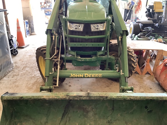 Photo of 2021 John Deere 4066R