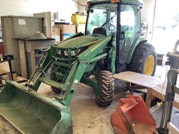 Photo of 2021 John Deere 4066R