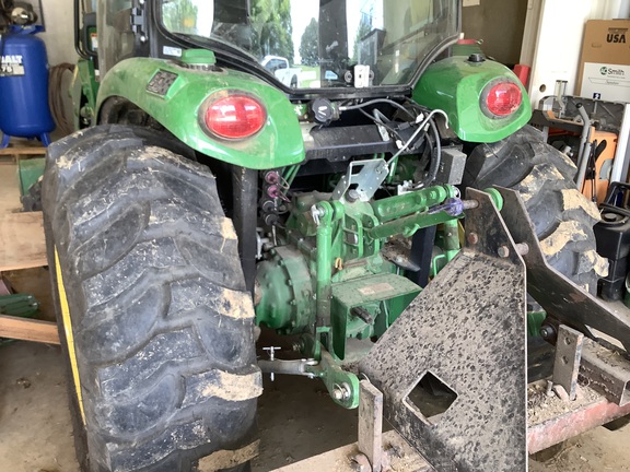 Photo of 2021 John Deere 4066R