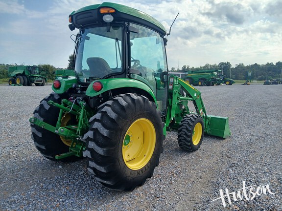 Photo of 2021 John Deere 4066R