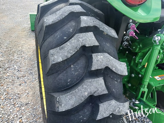 Photo of 2021 John Deere 4066R