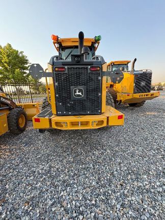 2025 John Deere 544P