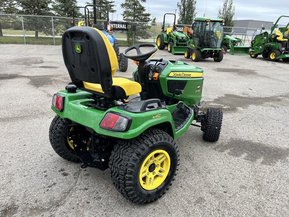 2020 John Deere X739