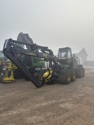 2022 John Deere 1270G