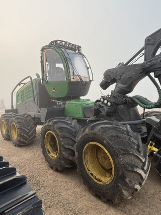 Photo of 2022 John Deere 1270G