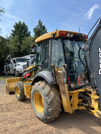 2023 John Deere 410L