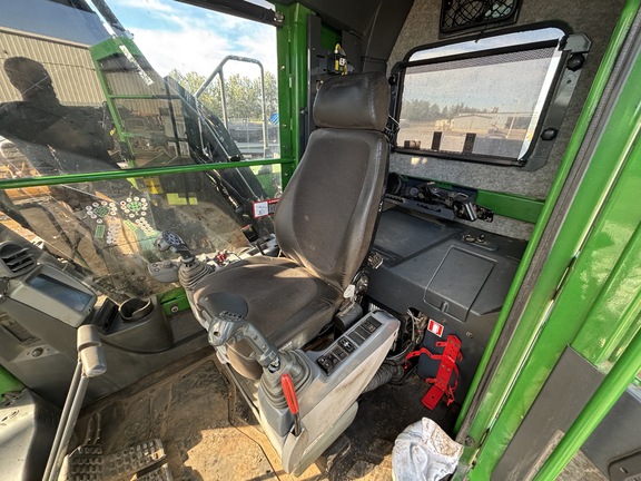 2018 John Deere 2154G
