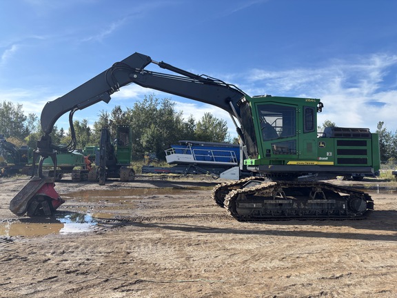 2018 John Deere 2154G