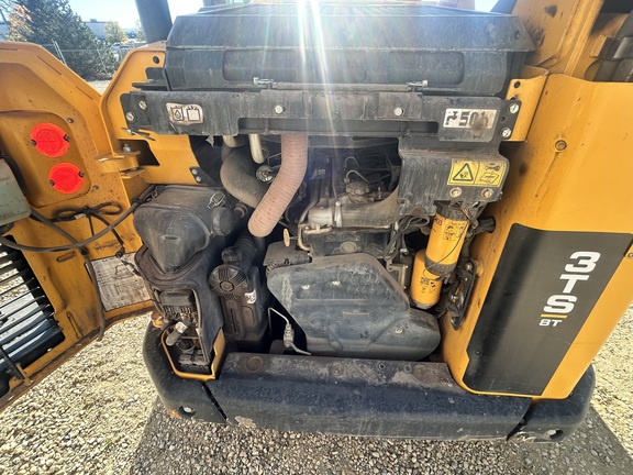 2022 JCB 3TS-8T