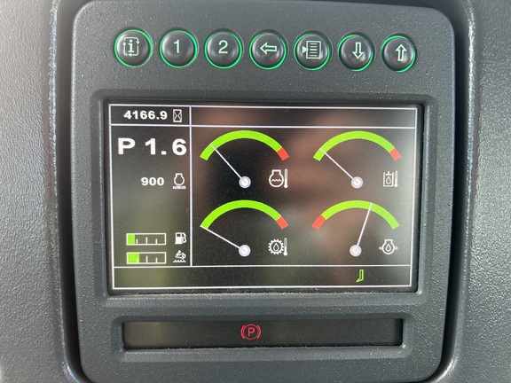 2015 John Deere 1050K