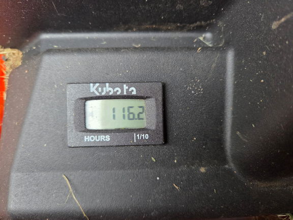 Used 2022 Kubota Z422KWT-60 Zero Turn Mowers at Koenig Equipment in Franklin, IN - Photo6