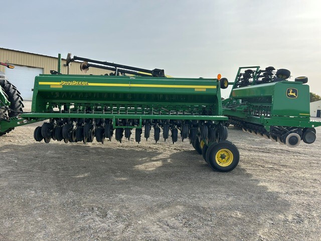 2008 John Deere 455 Box Drills