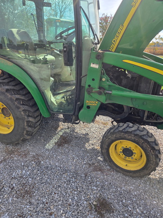 Used 2005 John Deere 3520 Compact Utility Tractors at Koenig Equipment in Franklin, IN - Photo4