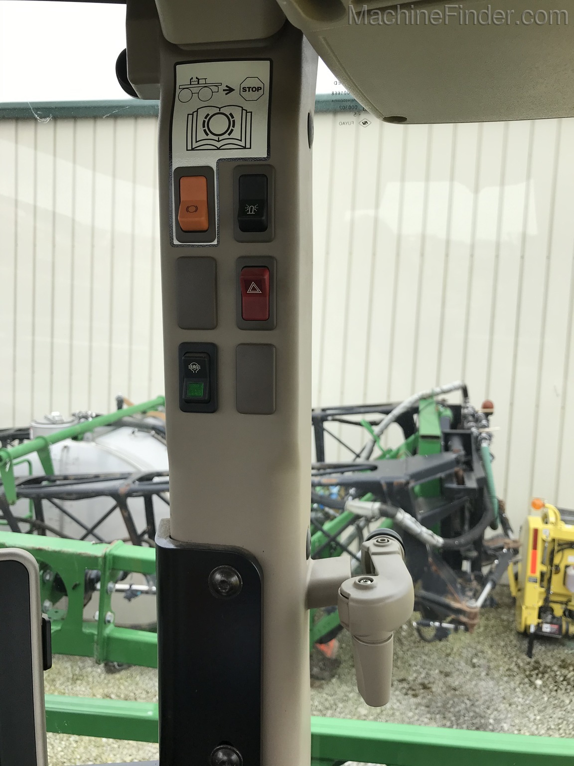 2016 John Deere R4023 Image 16